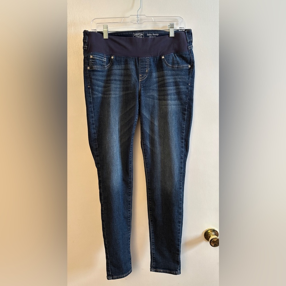 Signature by Levi Strauss & Co Gold Baby Bump Skinny Jeans Size Medium Dark Wash